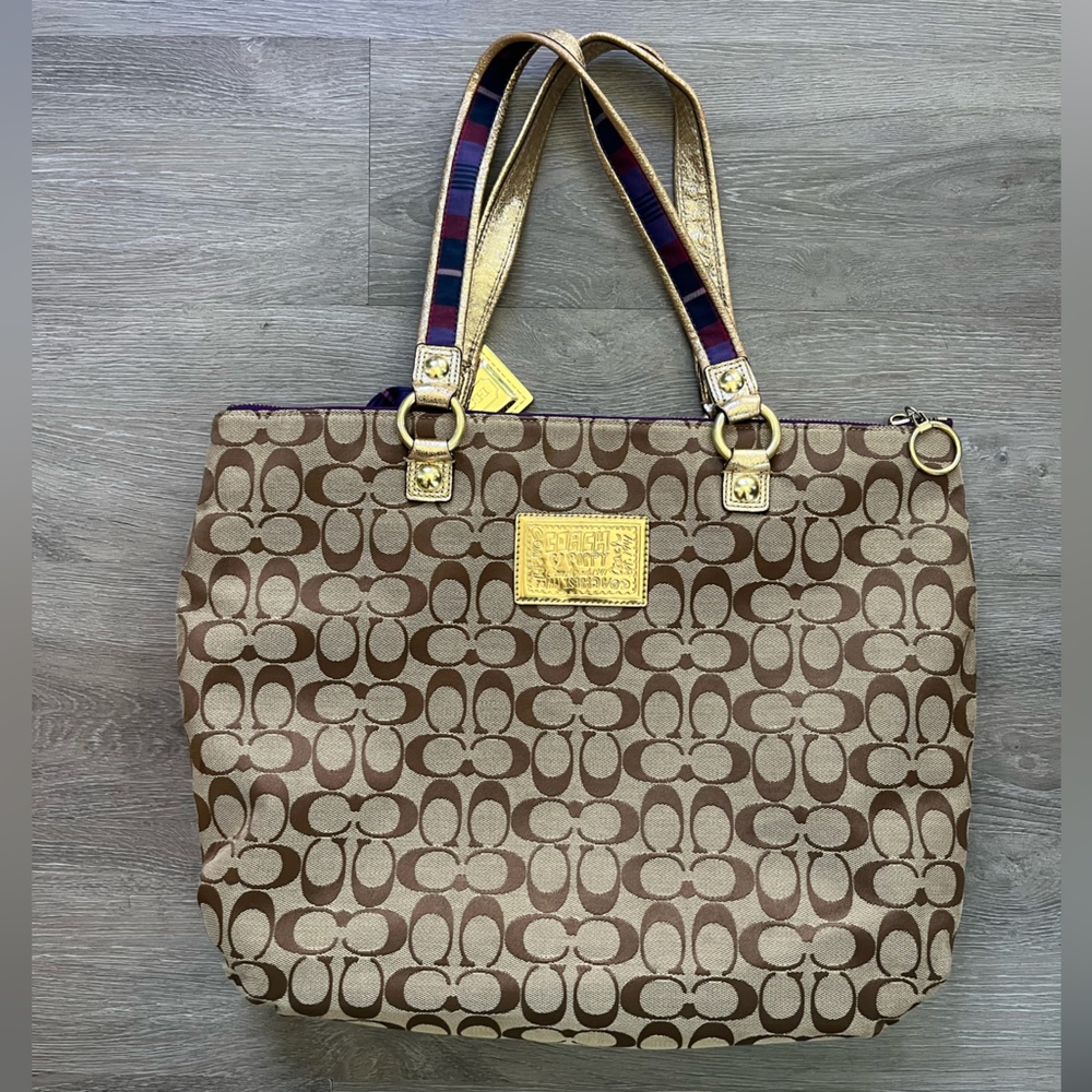 Coach Tan and Gold Signature Shoulder Bag - Picture 9 of 12